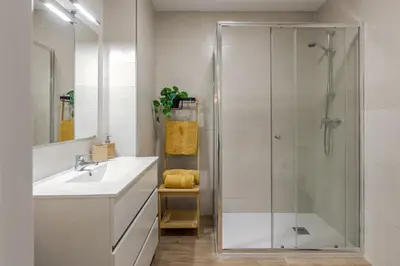 Un baño de AvantiStays Luz de Sevilla