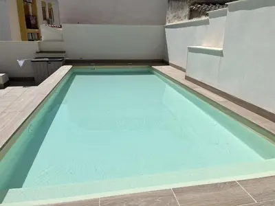 Piscina en o cerca de Coello 31
