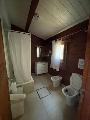 Un baño de Casa Madera Urbanizacion Socorro