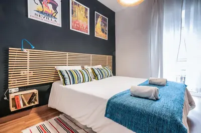 Cama o camas de una habitación en CASA@ENCINA House Yard in Old Town VFT/SE/00719
