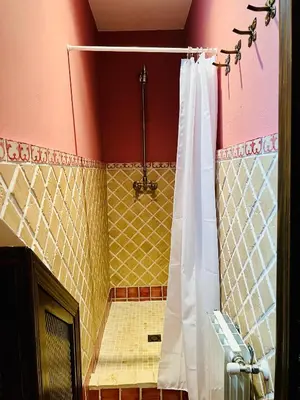 Un baño de Villa ALJARAL, Espectacular,piscina,chimenea, climatización, wifi