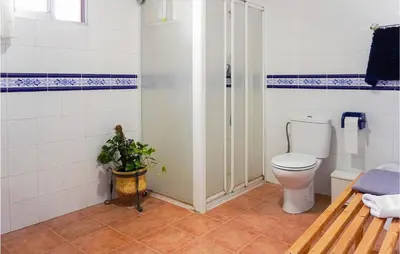 Un baño de Lovely Home In Arahal Sevilla