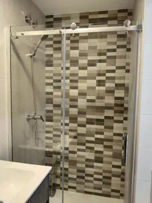 Un baño de APARTAMENTO EL LLANO