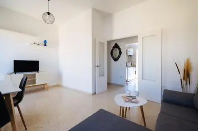 Una televisión o centro de entretenimiento en Sevillano apto en Centro cerca de Santa Justa