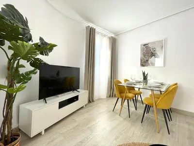 Una televisión o centro de entretenimiento en Apartamento el Arcángel de Córdoba