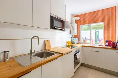 Una cocina o zona de cocina en Colours Apartment and Garage Historical Center 4 pax