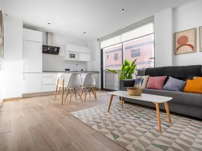 Una cocina o zona de cocina en Nervión Suites 2 - Vacacional Sevilla