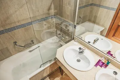 Un baño de Crisol Jardines de Córdoba