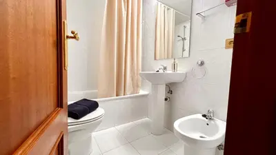 Un baño de Boho 02 Apartment
