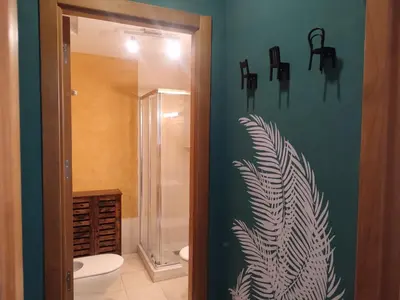 Un baño de Encanto. Céntrico tríplex cerca de la Corredera y casco antiguo.