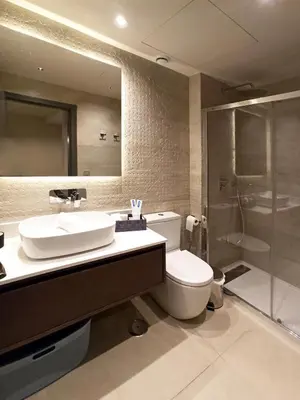 Un baño de APTOS MILLÁN