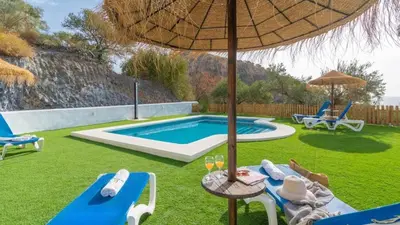 Piscina en o cerca de Casa Rural Las Angosturas (Caminito del Rey)