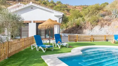 Piscina en o cerca de Casa Rural Las Angosturas (Caminito del Rey)