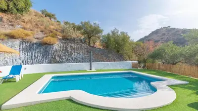 Piscina en o cerca de Casa Rural Las Angosturas (Caminito del Rey)