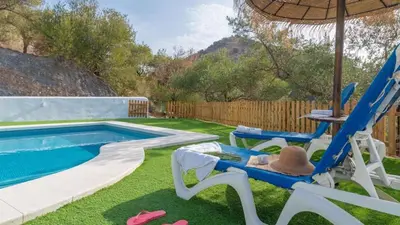 Piscina en o cerca de Casa Rural Las Angosturas (Caminito del Rey)