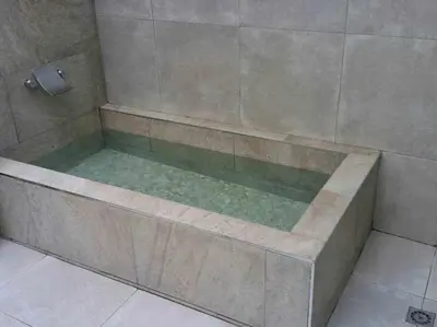 Plano de Lujoso loft con piscina y espacio office