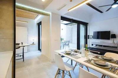Una cocina o zona de cocina en Lujoso loft con piscina y espacio office