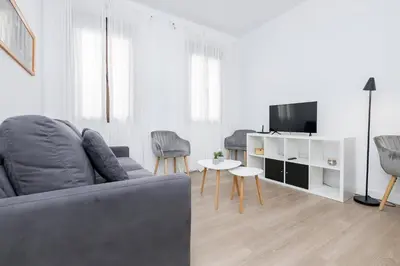 Una televisión o centro de entretenimiento en BHost - Regina VIII