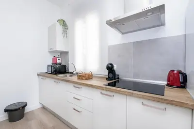 Una cocina o zona de cocina en BHost - Yayo Pepe