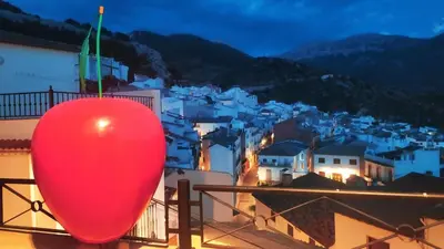 Vista general de una montaña o vista desde the country house