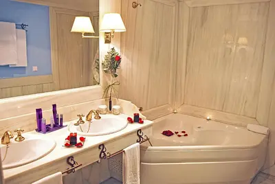 Un baño de Hotel Alcázar de la Reina