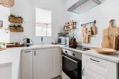 Una cocina o zona de cocina en Oasis con encanto en el corazón de Sevilla