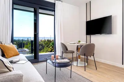 Una televisión o centro de entretenimiento en Genteel Home Arruzafa