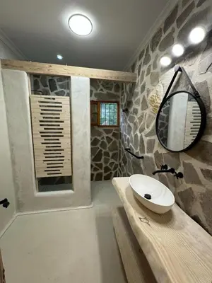 Un baño de Villa La Solana Rocabella