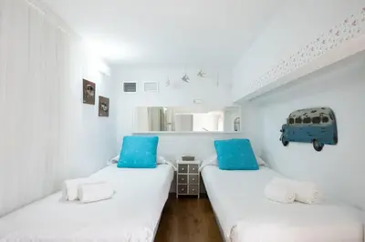 Cama o camas de una habitación en Descalzos city center by Valcambre