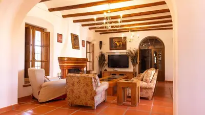 Una televisión o centro de entretenimiento en Finca la Cañera Alcalá de Guadaira by Ruralidays
