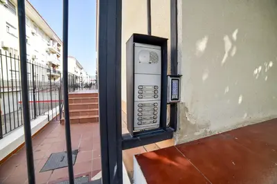Plano de Amplio con Parking, Club y Piscina junto a Sevilla