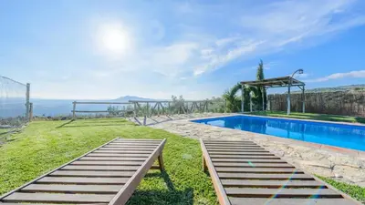 Piscina en o cerca de El Morrón Algarinejo by Ruralidays