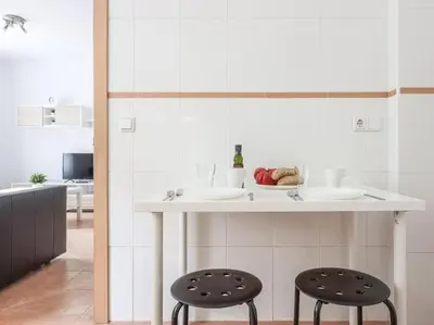 Bebidas en Alojamiento con piscina en Sevilla