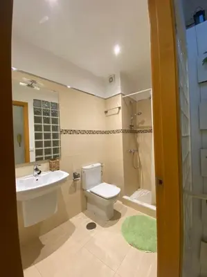 Un baño de Luxury Complete Building in the Heart of Seville