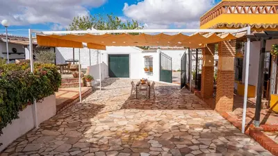 Un patio o zona al aire libre en Cortijo del Coco 1 Fuente de Piedra by Ruralidays