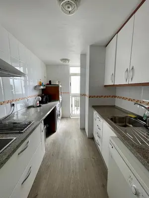 Una cocina o zona de cocina en Piso AZORES-FIBES