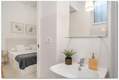 Un baño de Encantador apartamento en el Centro