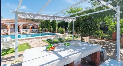 Piscina en o cerca de VILLA CUQUI