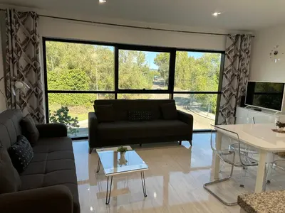 Zona de estar de TECNOCORDOBA aparcamiento privado gratuito y piscina