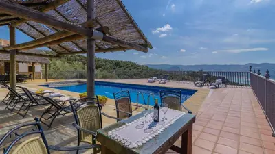 Piscina en o cerca de La Villa del Lago Iznájar by Ruralidays