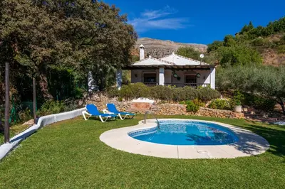 Piscina en o cerca de El Chorro Villas Casa Adelfa