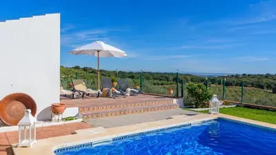 Piscina en o cerca de Colladopino La Puebla de Los Infantes by Ruralidays