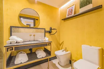 Un baño de VESCI FAVENTIA