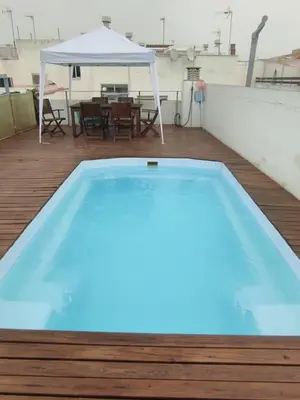 Piscina en o cerca de Habitación y baño en planta independiente en centro de sevilla