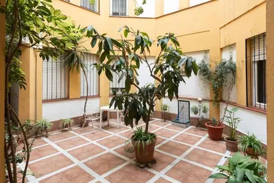 Jardín al aire libre en Mia Suite. Center of Seville