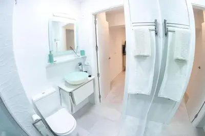 Un baño de Apartamento completo a 5 minutos estación tren.