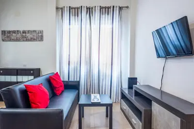 Una televisión o centro de entretenimiento en Alohamundi Quintana