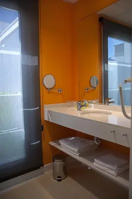 Un baño de Hotel Europa Jaén