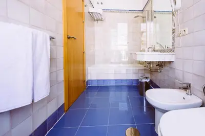 Un baño de Basic Hotel Doña Manuela