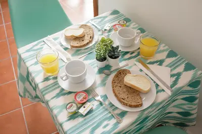 Comida en o cerca de este hotel